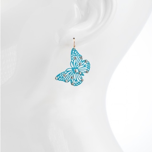 NWT! Sale 🎉 Gray Rhinestone Metal
Lightweight Butterfly Fish Hook Earrings - Picture 6 of 6